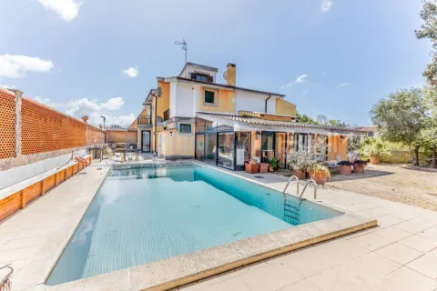 Villa con Piscina zona Casal Palocco