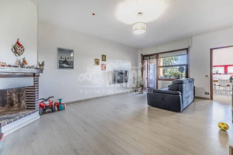 Trilocale Via Bertero 61, Viale Kant